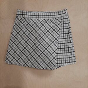 Y2k A line preppy minimalist neutral plaid skort
